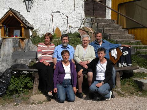 Gruppo di famigia per i novant'anni di mamma